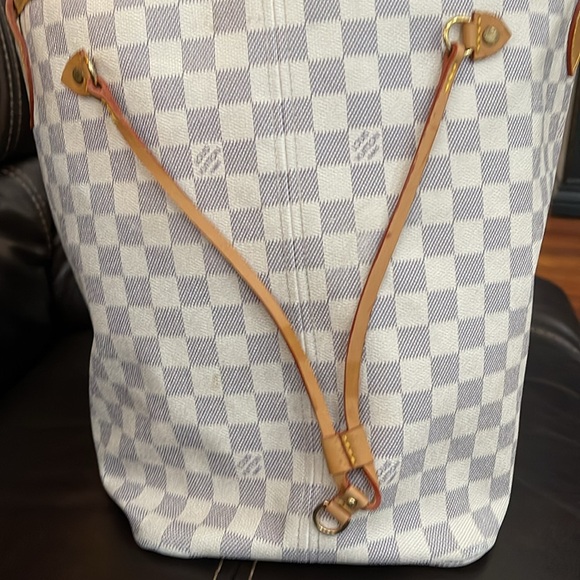 Authentic Louis Vuitton Neverfull GM Tote - Picture 9 of 9